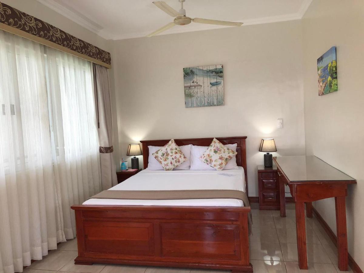 Ocean Breeze Resort Toledo Esterno foto