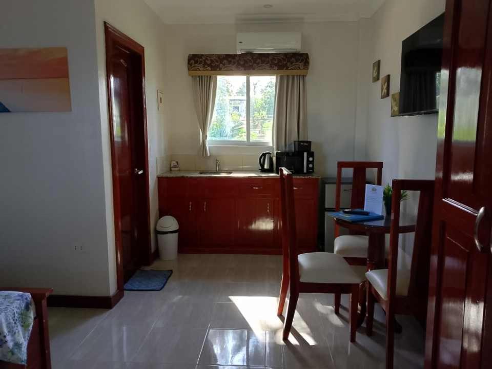 Ocean Breeze Resort Toledo Esterno foto